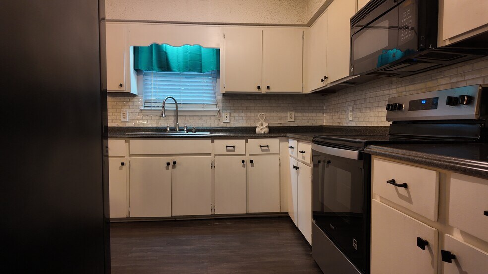 Building Photo - 1265 Homer City Way