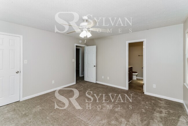 Building Photo - Enjoy living the good life in this 3 bedroom, 2 bathroom home