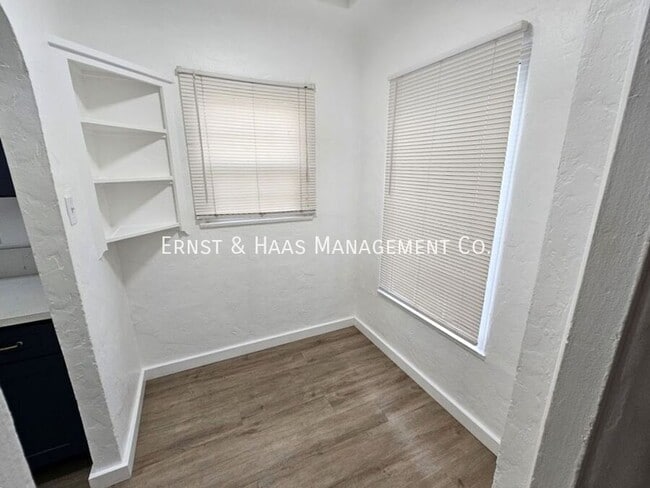 Building Photo - 824 Belmont Ave