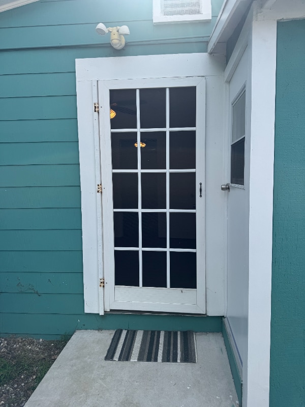 Building Photo - 4543 1/2 Alumni Ave