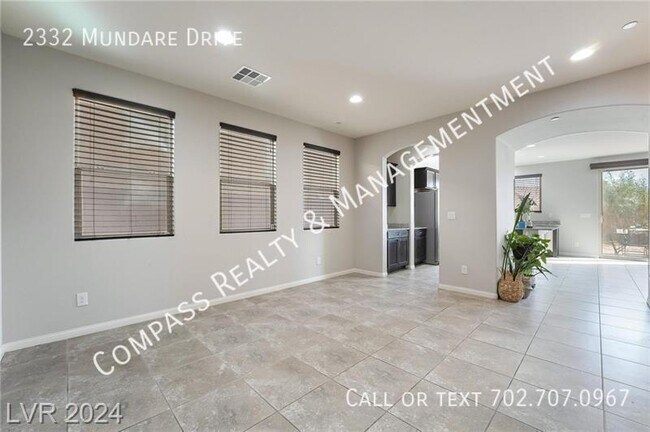 Building Photo - 2332 Mundare Dr