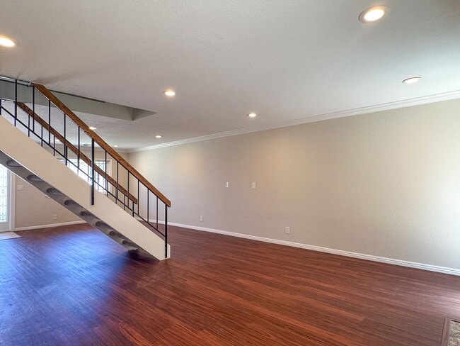 Building Photo - 4577 Meadowhurst Ct