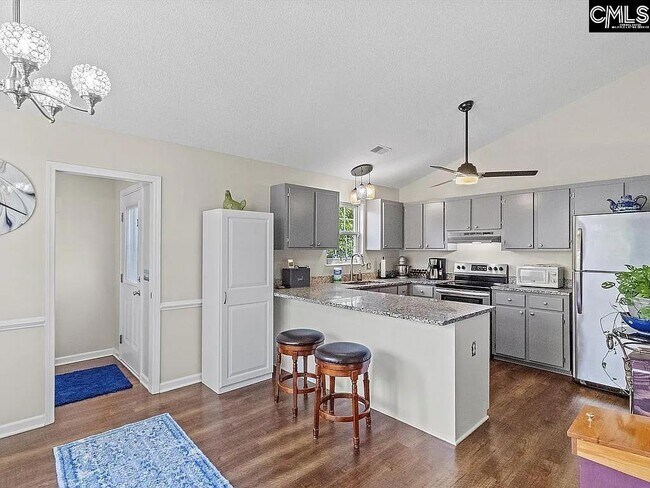 Building Photo - 21 Rosepine Dr