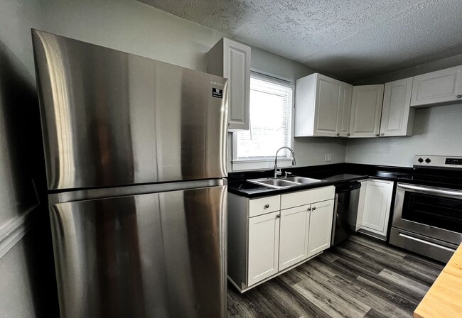 Building Photo - Walnut Cove Country Living with 2 Bedrooms, 1 Bath & Huge Bonus Space