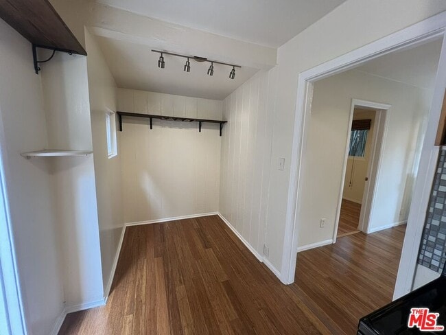 Building Photo - 2019 Cypress Ave.