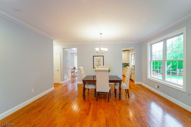 Building Photo - 9 Spalding Dr