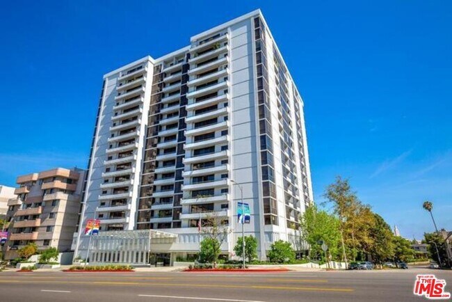 Building Photo - 10660 Wilshire Blvd