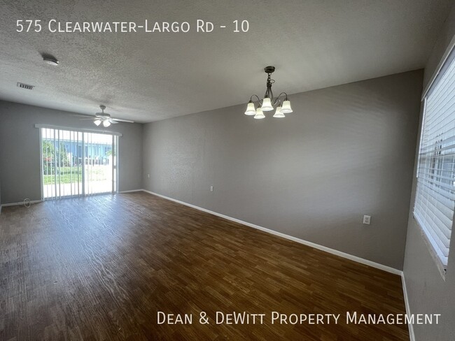 Building Photo - Remodeled 1 BR Apartment in Largo