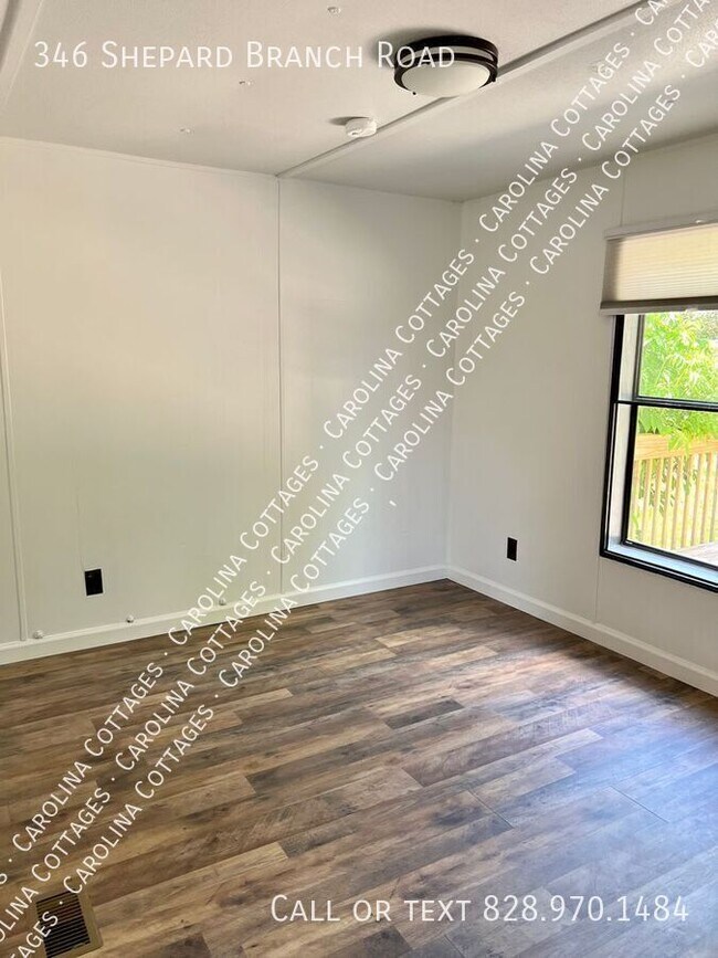 Building Photo - 346 Sheppard Branch Rd