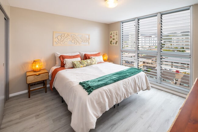 Master Bedroom - 2440 Date St