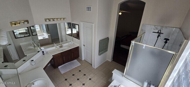 Building Photo - 6435 W Buckskin Trail