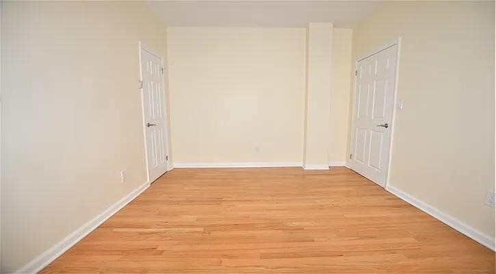 Building Photo - 305 W 45th St