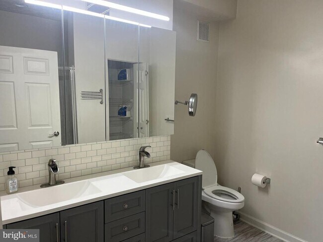 Building Photo - 2503 Amber Orchard Ct W