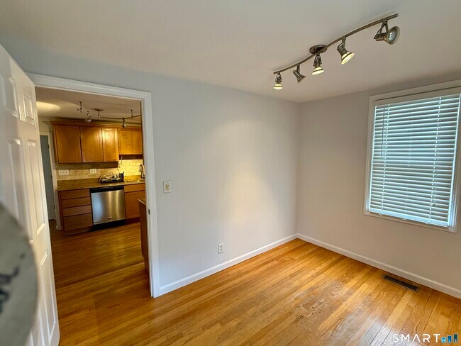 Building Photo - 65 Terrace Ave