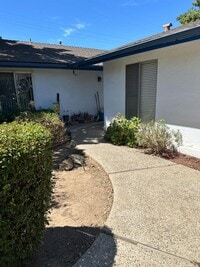 Building Photo - 1409 W Fairmont Ave