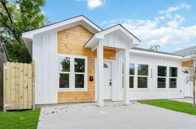 Building Photo - 4506 Phlox St