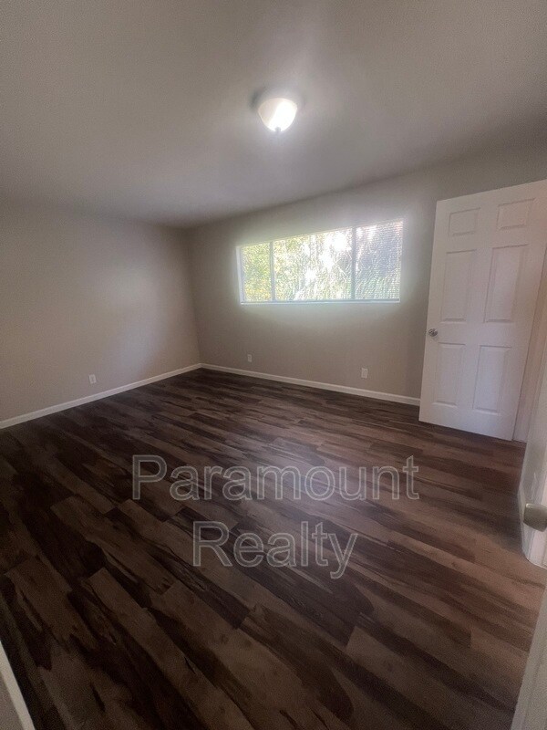 Building Photo - 25684 Spring Dr