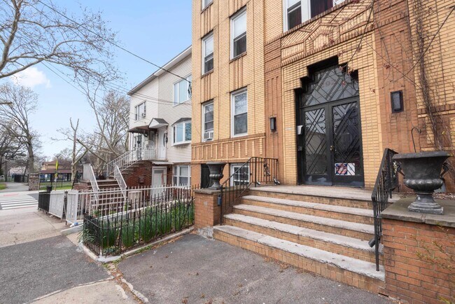 Building Photo - 292 Harrison Ave