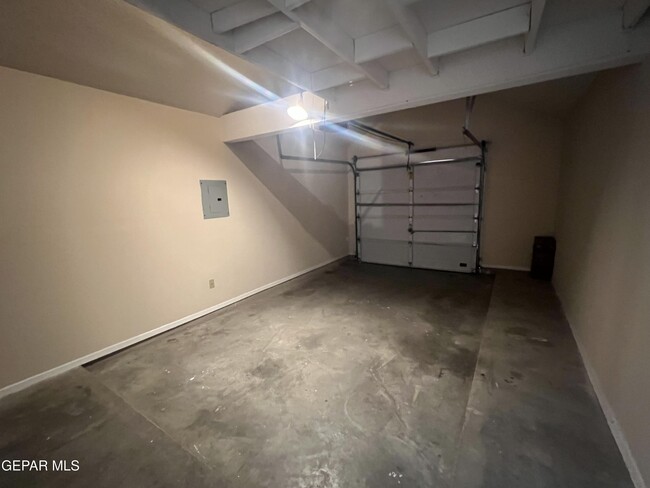 Building Photo - 11756 Royal Banner Ln