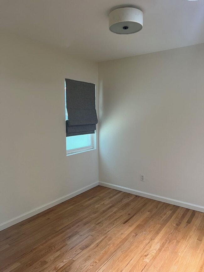 Building Photo - Charming Cottage in North Park!