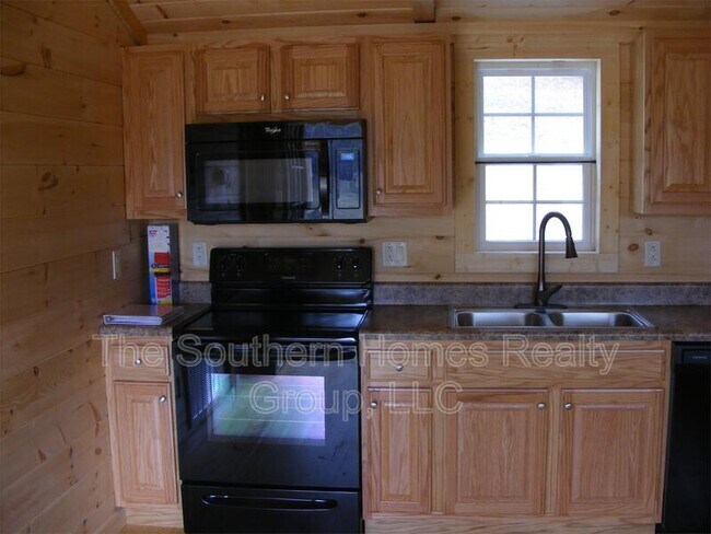 Building Photo - 759 Co Rd 181