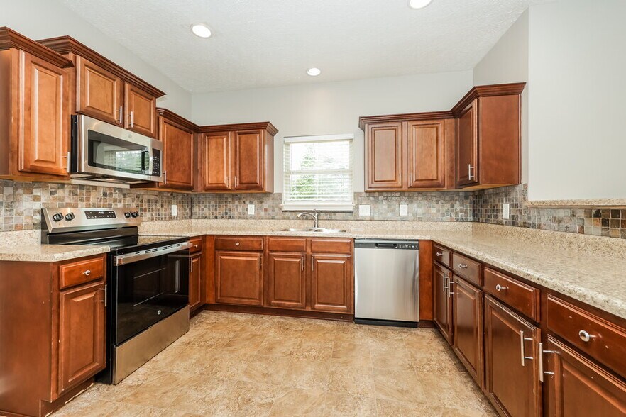 Building Photo - 3456 Oval Hesson Lane