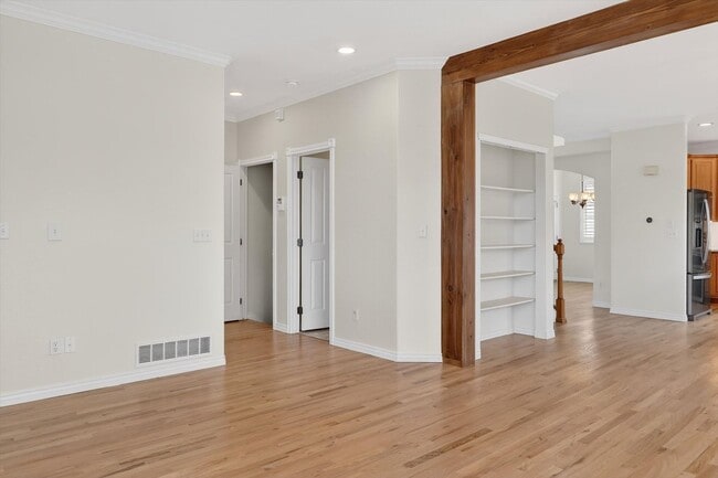 Building Photo - Stunning 5-BD 4-BA Outlook Home with Flatirons Views & Finished Basement