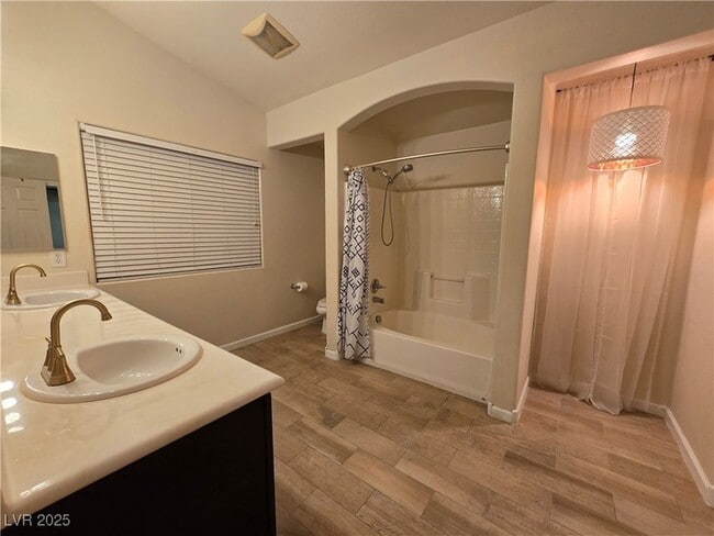 Building Photo - 9538 Van Halen Ln