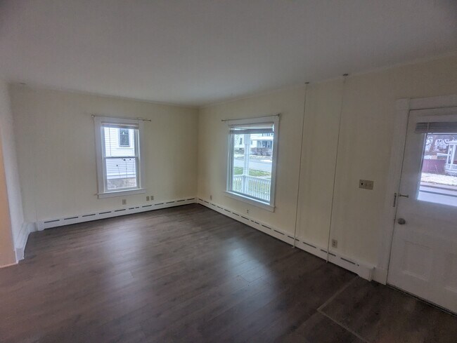 Building Photo - 110 Spring St