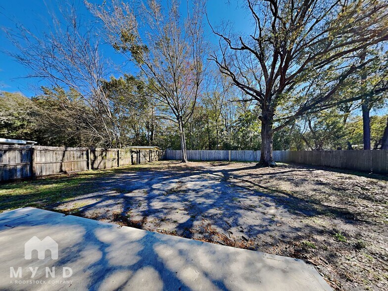 Building Photo - 6549 Arancio Dr W