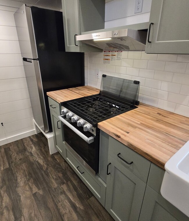 Building Photo - Charming 1920 Updated Vintage Home with AD...