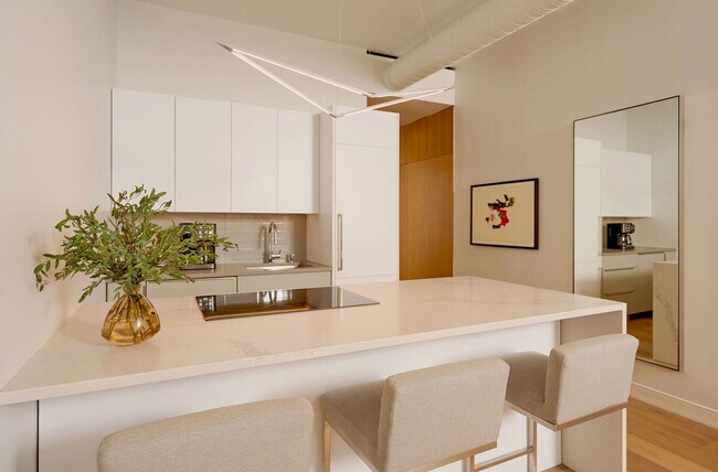 Building Photo - 121 Middle St