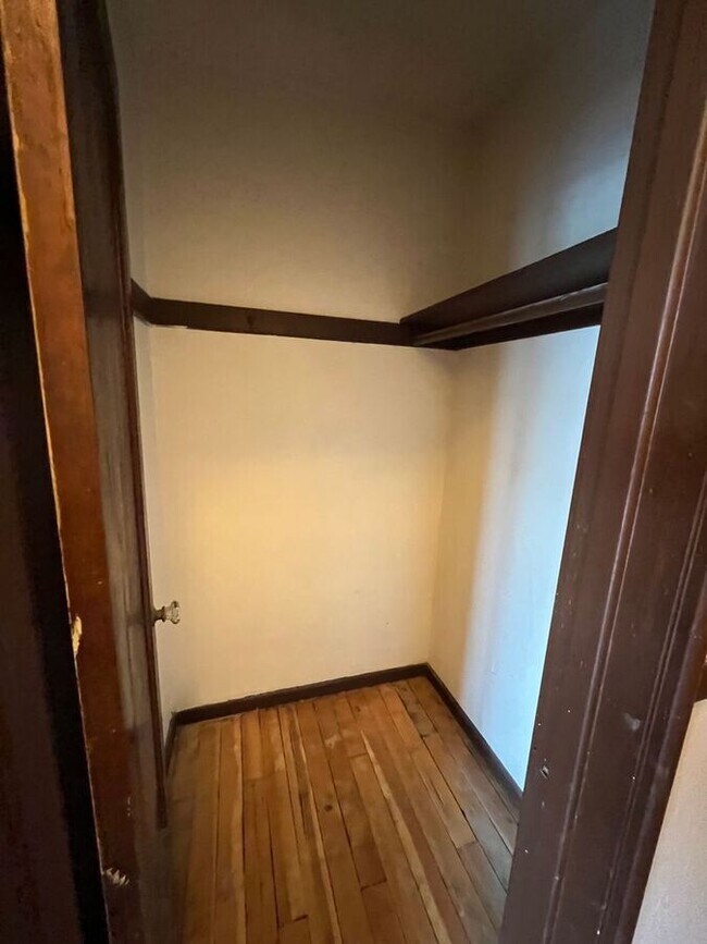 Building Photo - 6209 1/2 15th Ave NW-302