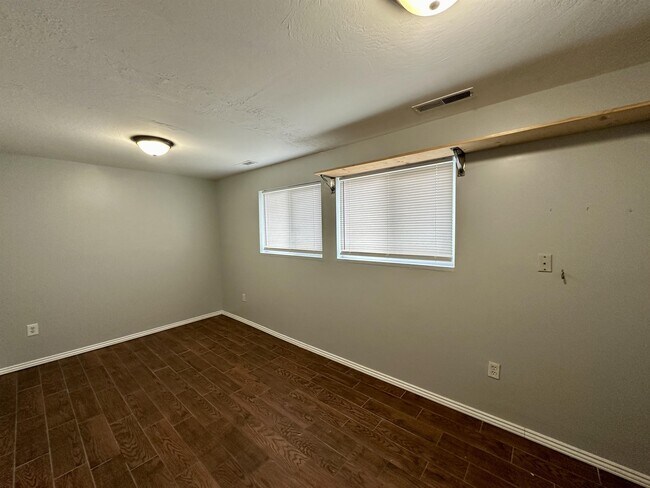 Building Photo - 8324 S Carmen Ct