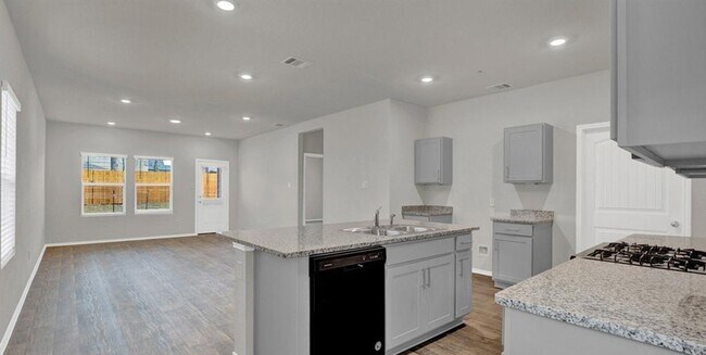 Building Photo - 255 Dorchester Dr