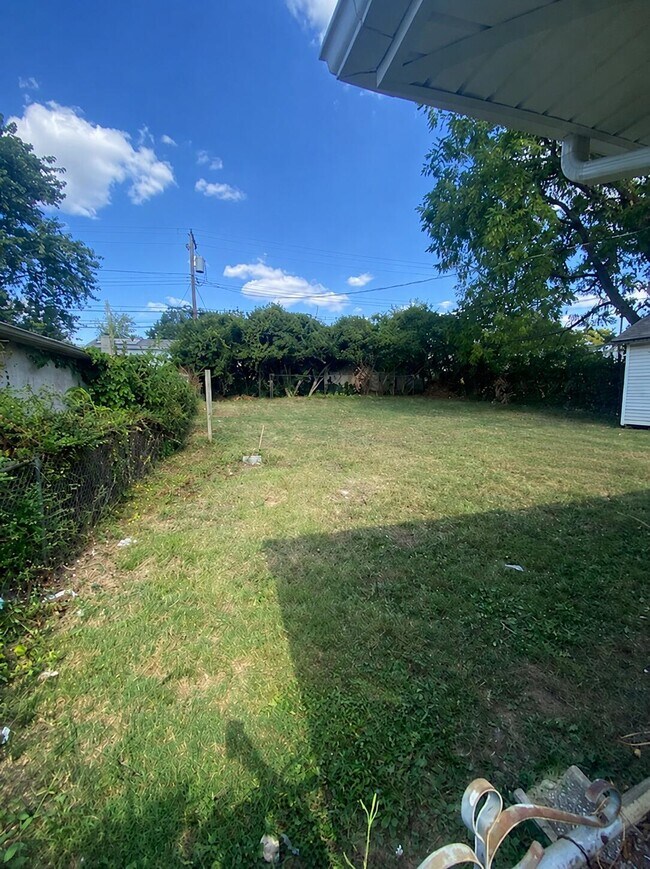 Building Photo - 2059 Deauville Dr
