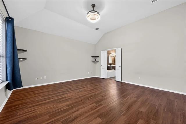 Building Photo - 205 Lake Village Dr