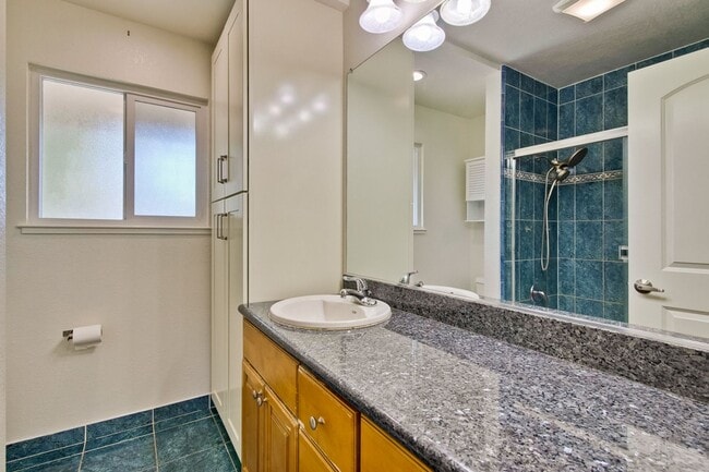 Building Photo - 2-Bed Cupertino Home with Private Yard, In-Unit Laundry, Pool and Clubhouse