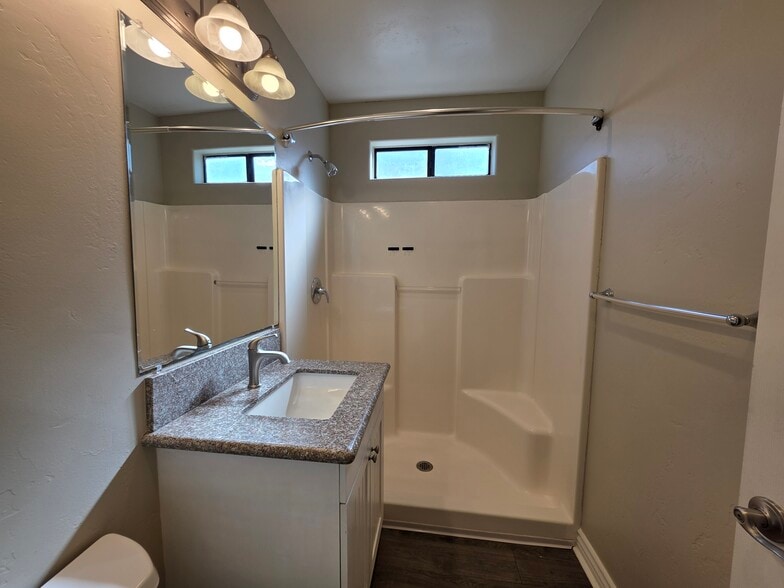 Building Photo - 2404 Morningside St