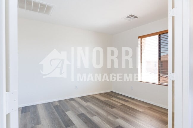 Building Photo - Beautiful Two Story Home Available Now!