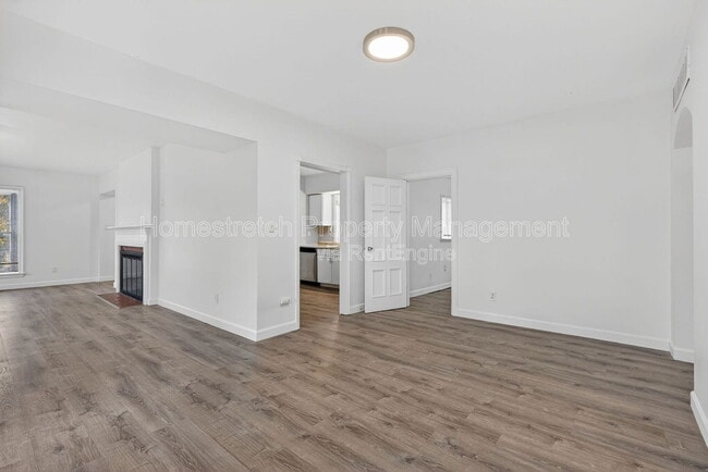 Building Photo - 5 Van Crest Ln