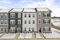 Building Photo - 413 Eclipse St
