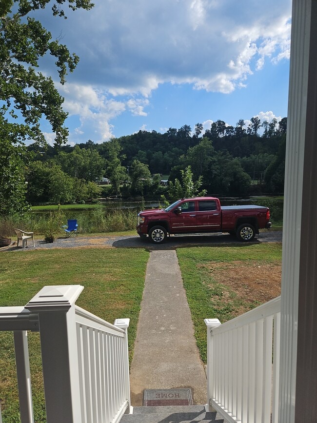 Building Photo - 782 Pat Ball Rd