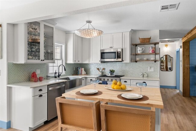 Building Photo - 759 Lantana Ave