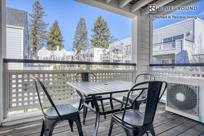 Building Photo - 801 Church St