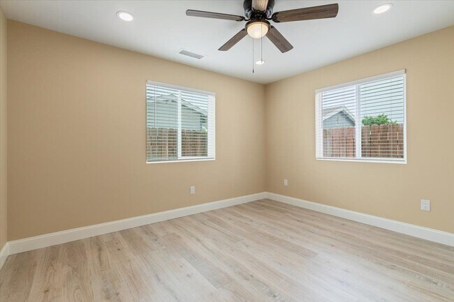 Building Photo - 13029 Herrick Ave