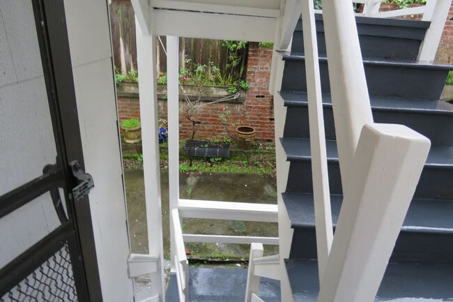 Building Photo - Cow Hollow - 2 Bedroom Flat