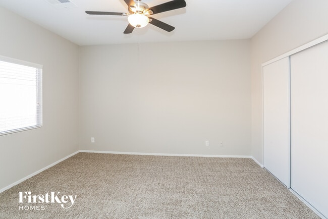 Building Photo - 6233 Highland Gardens Dr