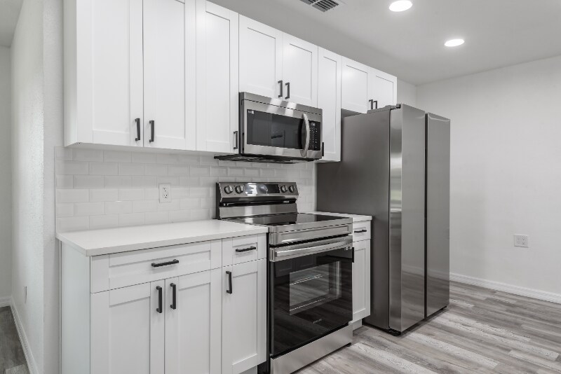 Building Photo - 763 NE 12th St