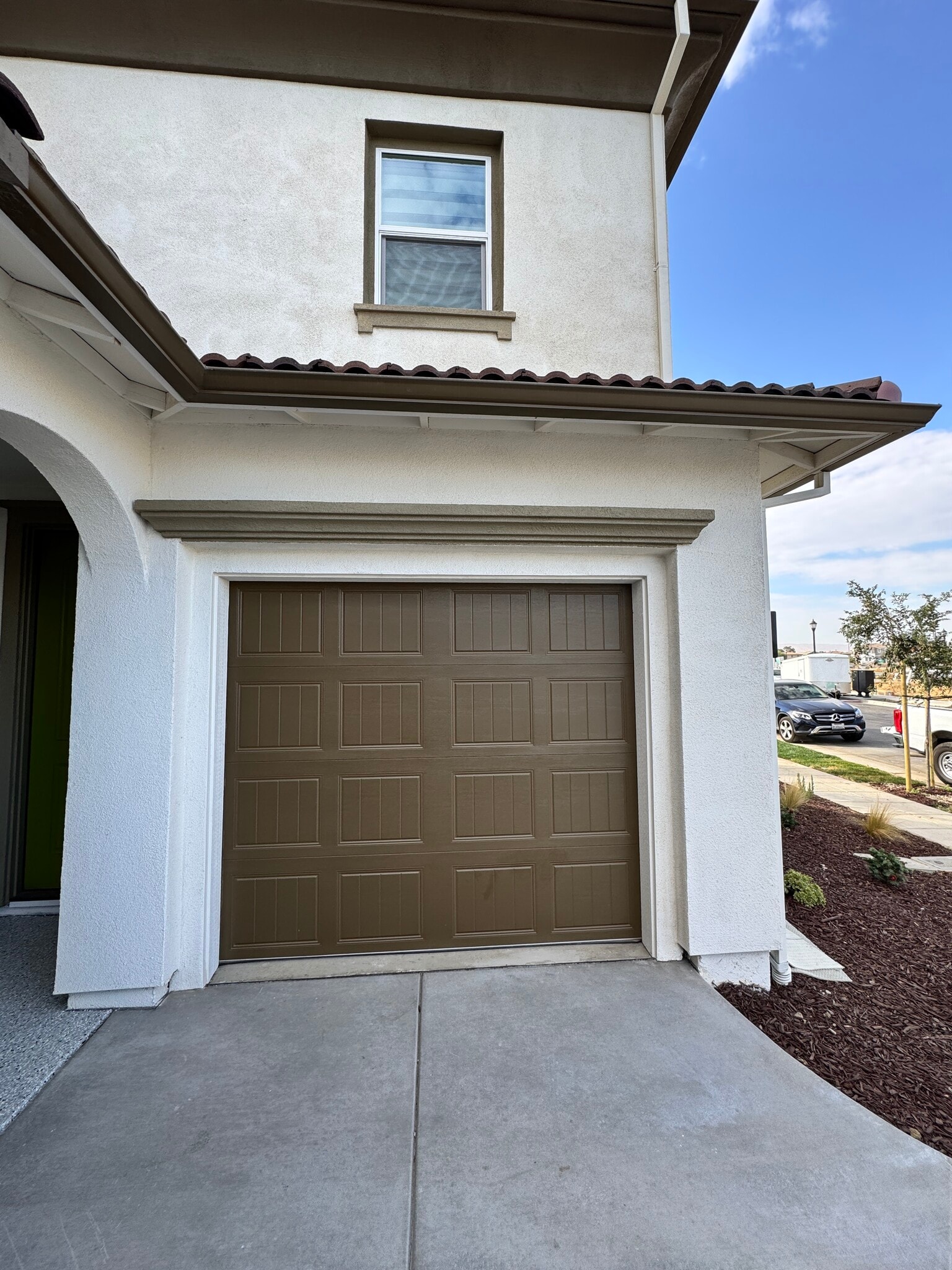Building Photo - 201 W Rustica Dr